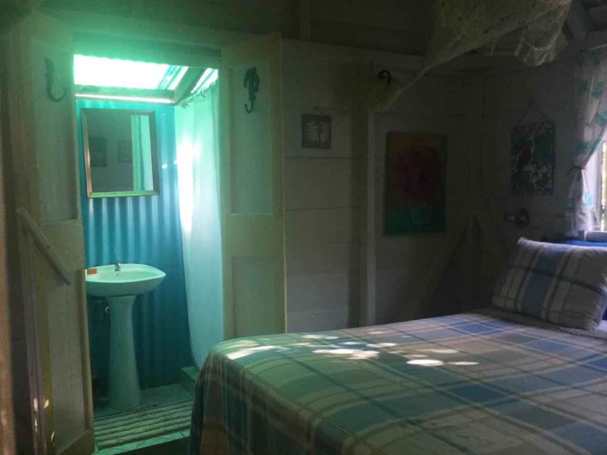 Jacoway Inn Calibishie Extérieur photo