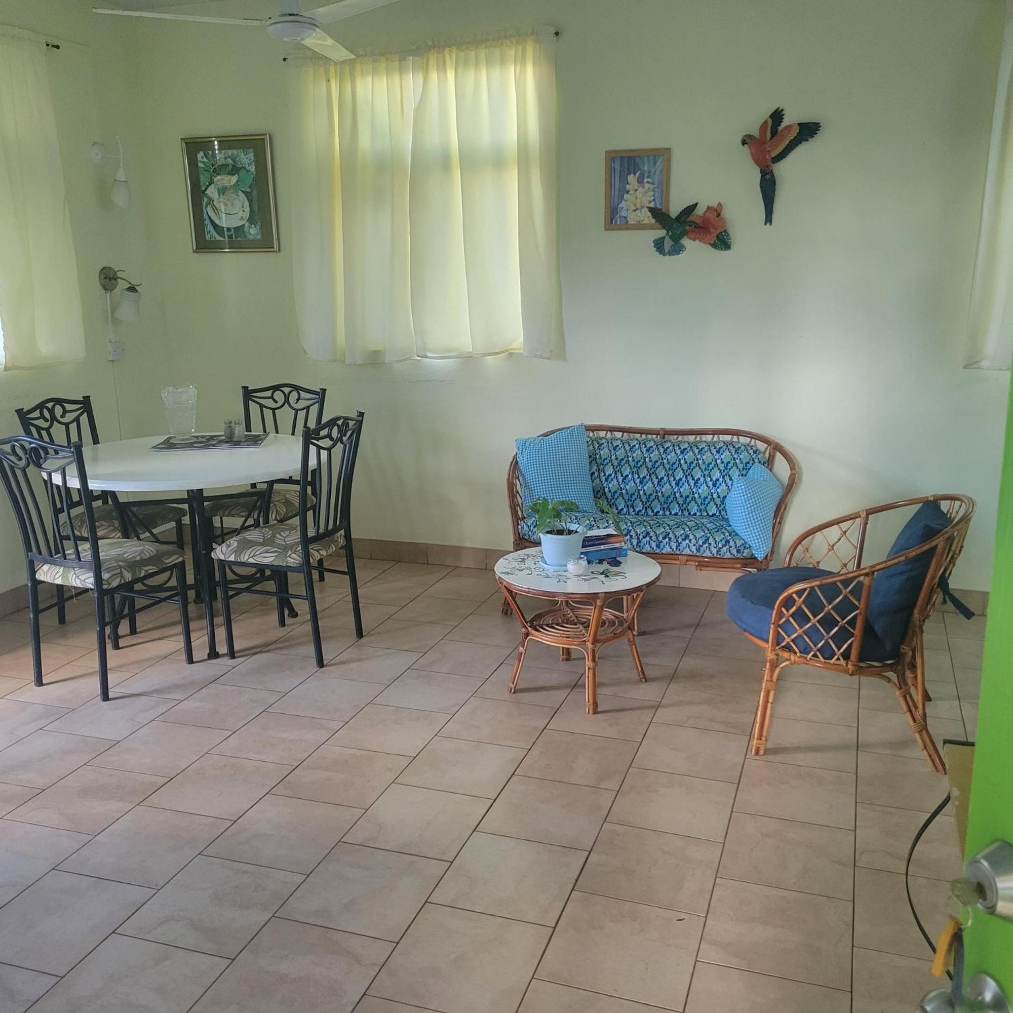 Jacoway Inn Calibishie Extérieur photo
