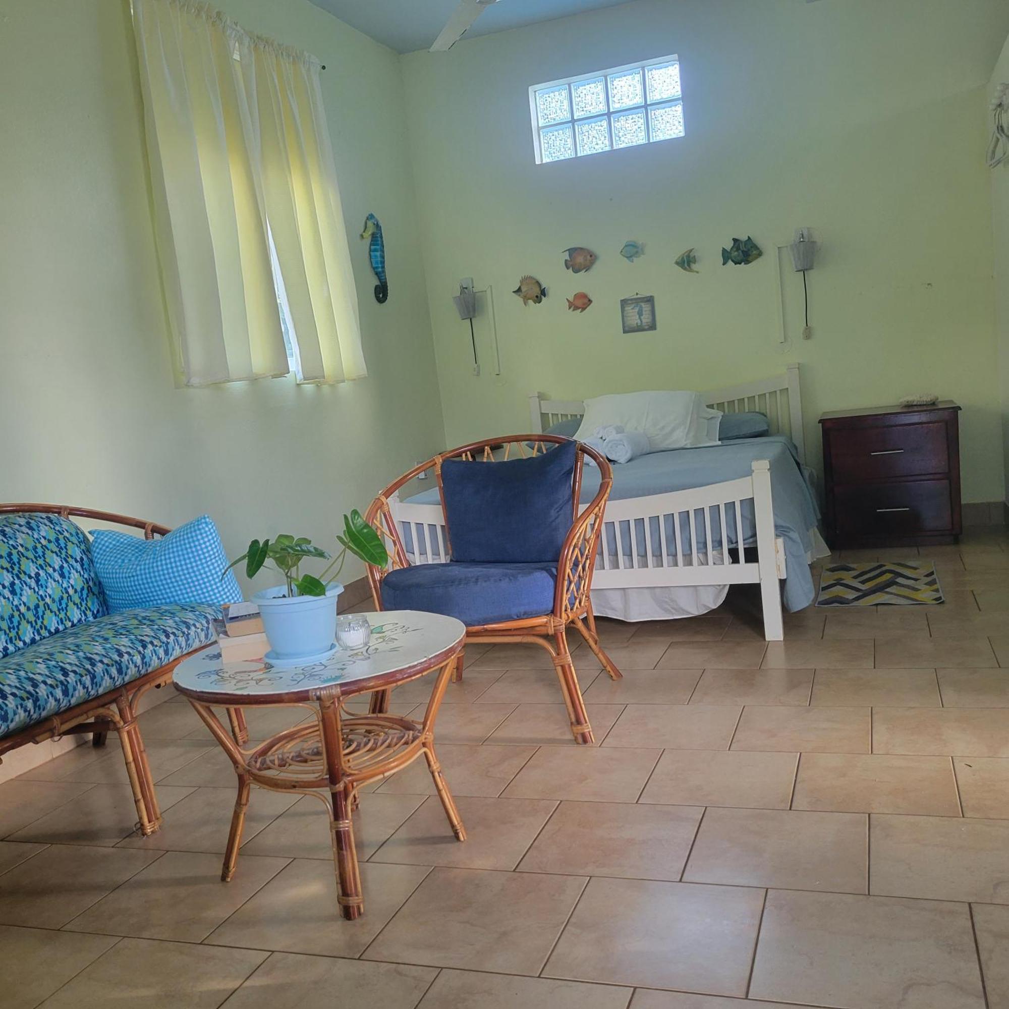 Jacoway Inn Calibishie Extérieur photo